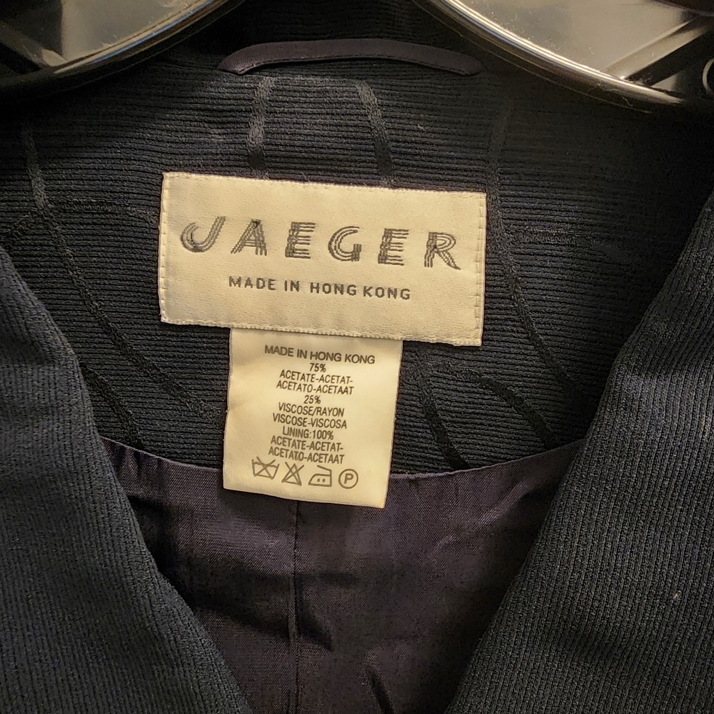 Jaeger Suit - Picture 2 of 3